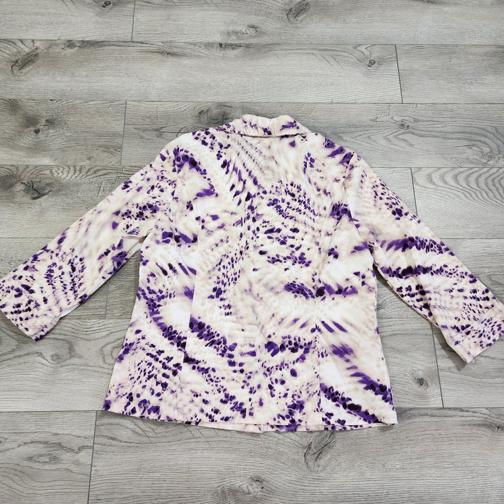 Chicos Women's Jacket Sz 1 Beige Purple Animal Print Button M Size‎ 8 - Picture 3 of 9